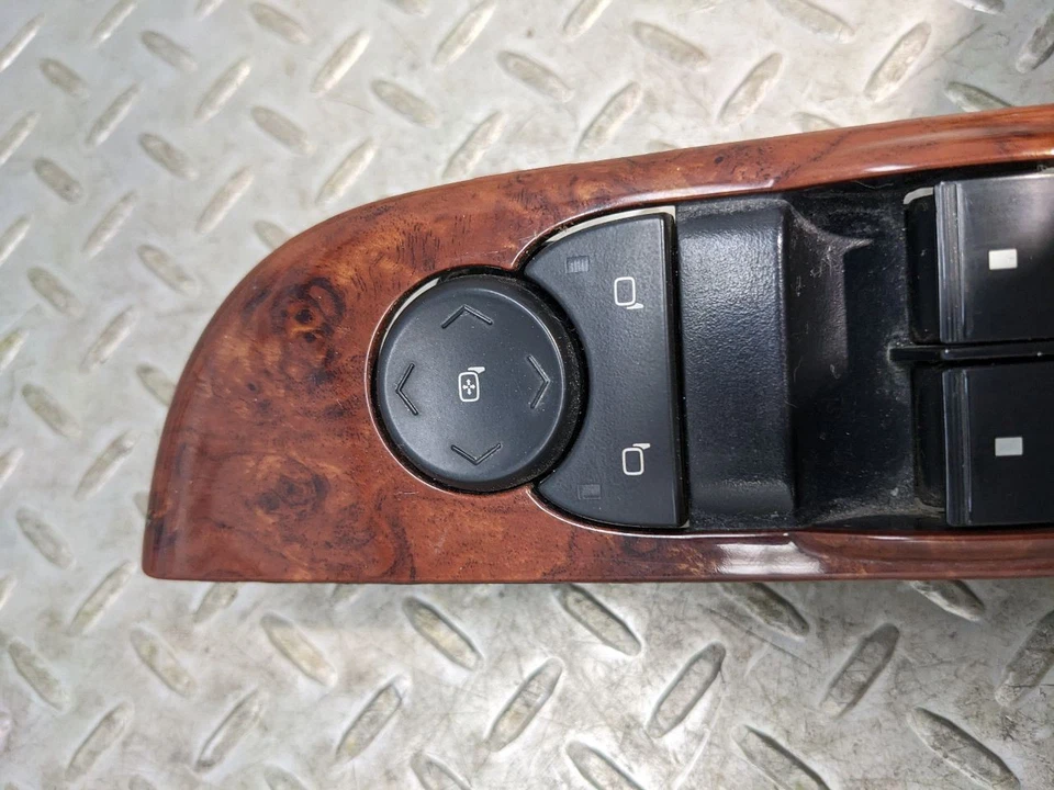 07-13 Interruptor de ventana suburbano Chevy Tahoe OEM Drivers lado izquierdo 1151398 Foto 2 de 4