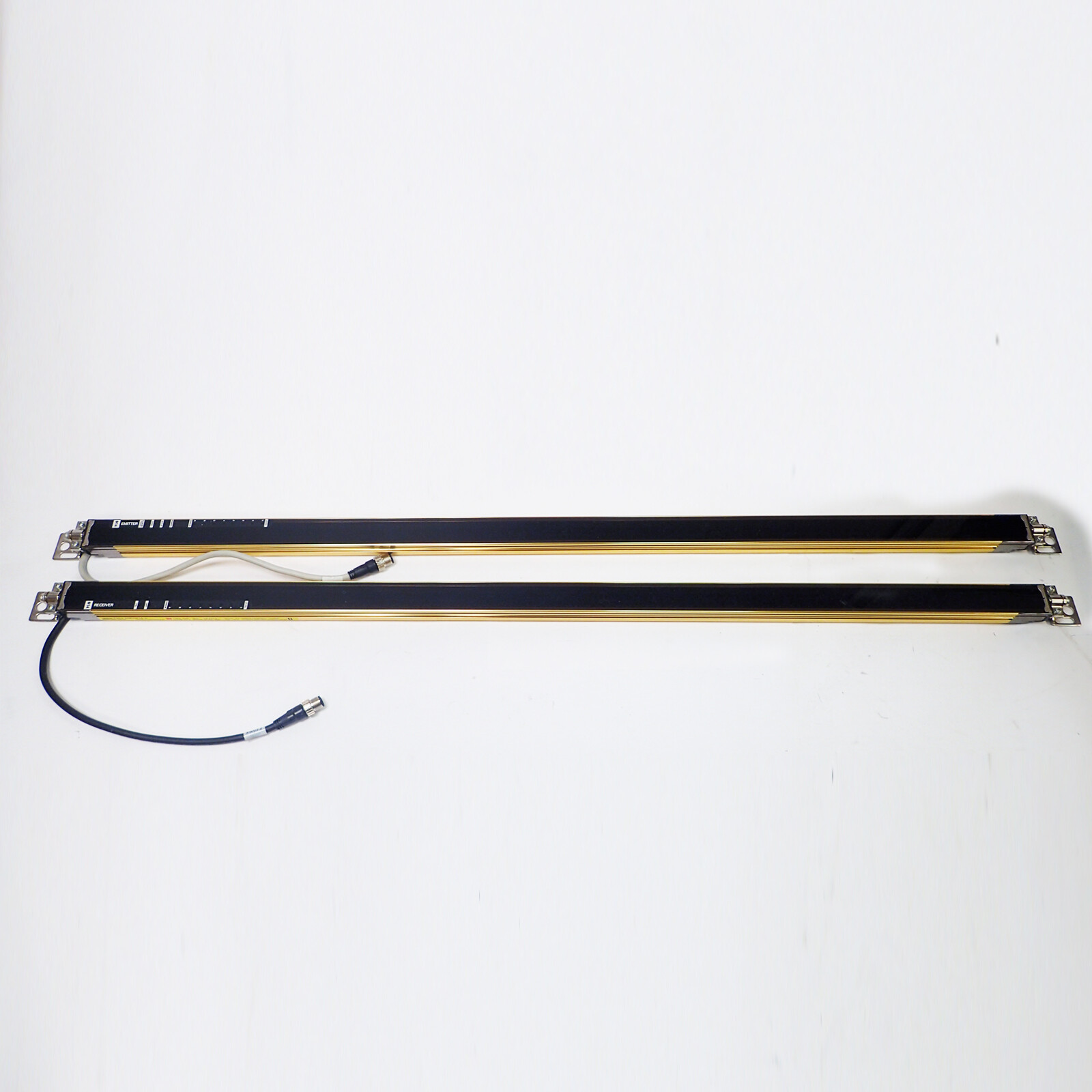 OMRON SAFETY LIGHT CURTAIN SET, F3SJ-A0875P14-L EMITTER F3SJ-A0875P14-D RECEIVER