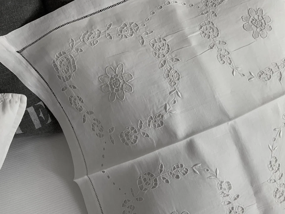 Linge Ancien Taie De Coussin En Fil De Lin Brodé Napoleon lll - Photo 3/4