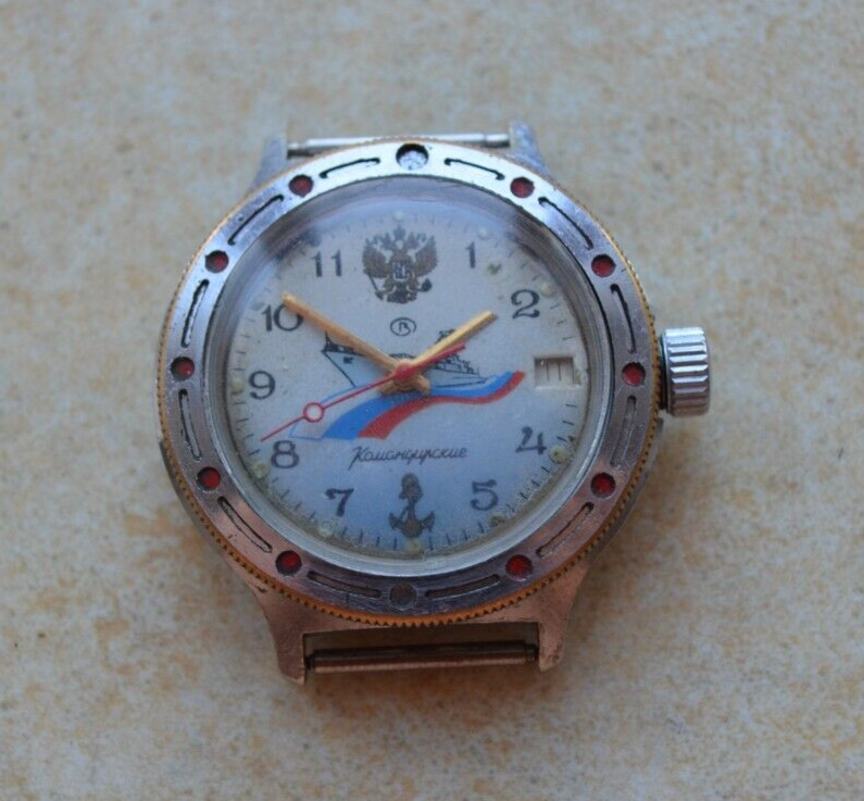 美品　Vostok Amphibian　ミリタリーウォッチ　ロシア軍　時計 美品 Vostok Amphibian ミリタリーウォッチ ロシア軍 時計