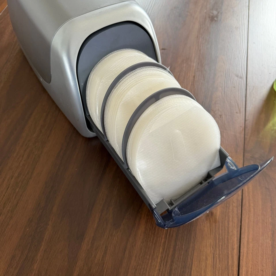 CD storage device  - Image 3 of 4