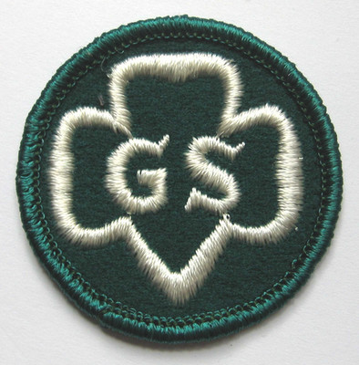 Vintage 1960s Girl Scout ''GS'' TREFOIL EMBLEM White Green Felt Sports Patch Badge
