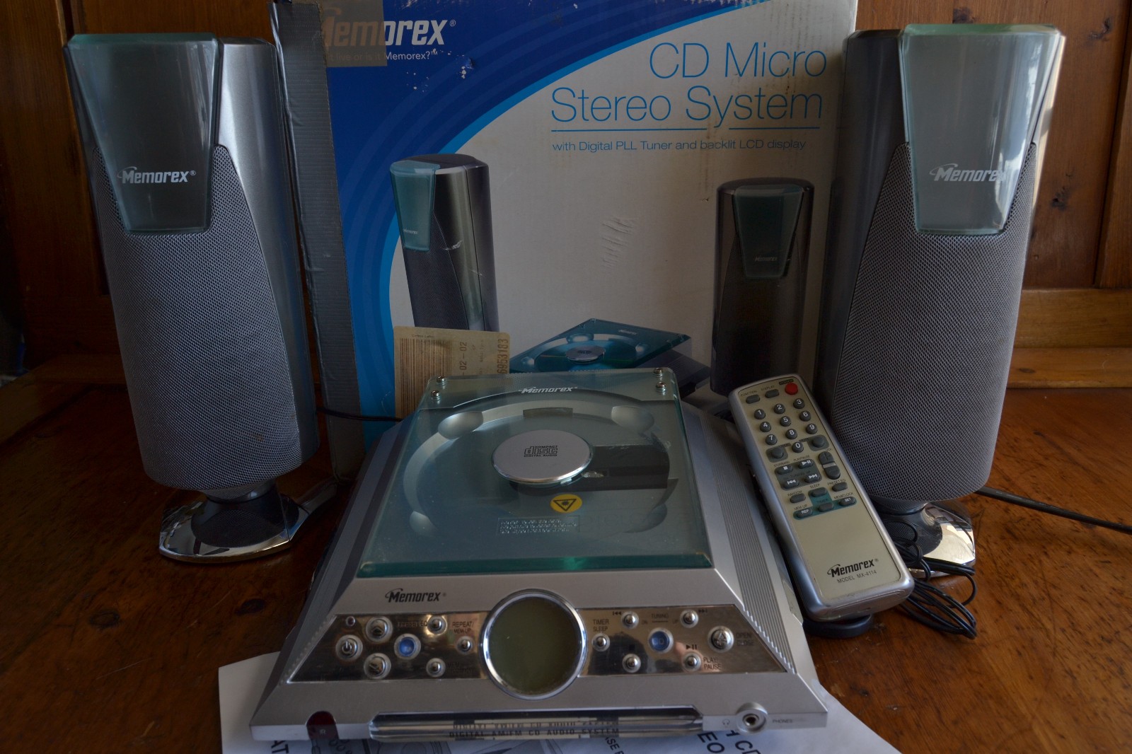 Am/fm Radio Stereo With Remote & Speakers Tested