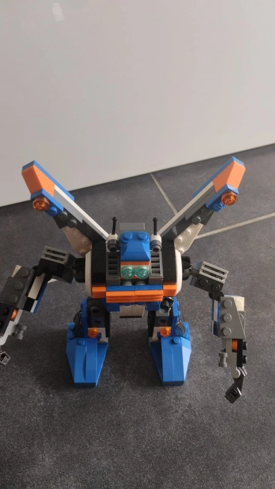 LEGO Creator 31008 Thunder Wings, photo 2 sur 5