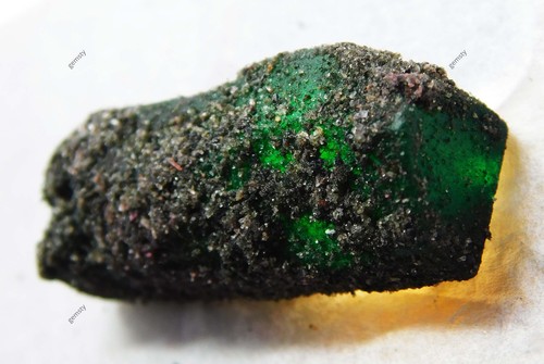 Piedra preciosa suelta áspera sin cortar áspera teñida esmeralda verde natural áspera CERTIFICADA - Imagen 4 de 11
