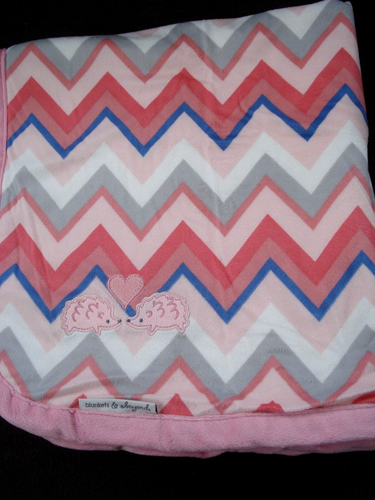 Blankets and Beyond Pink Gray Chevron Print Blanket Hedgehogs NEW - Picture 2 of 7