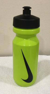 nike squeeze bottle