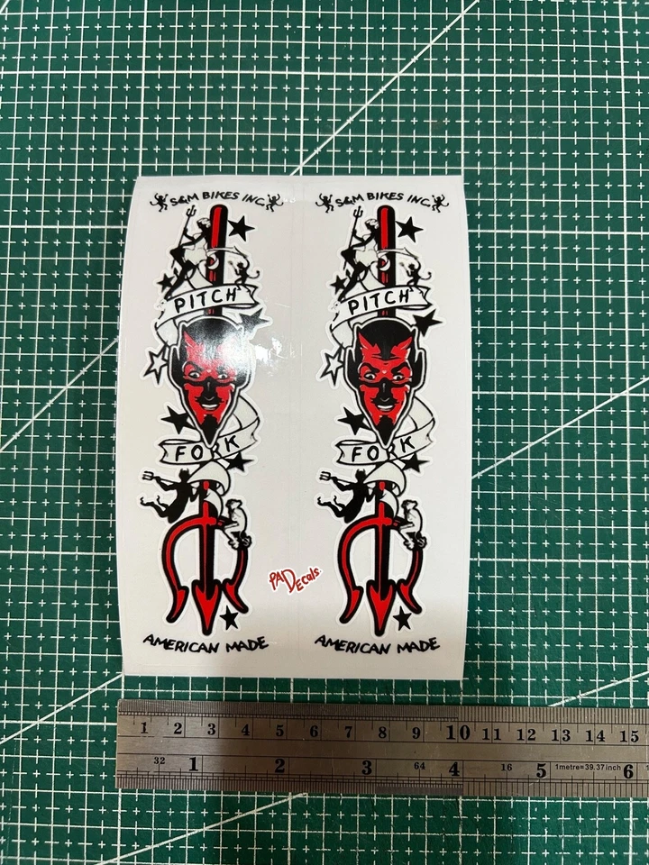 Calcomanías adhesivas de horquilla de paso para bicicletas S&M Foto 3 de 3