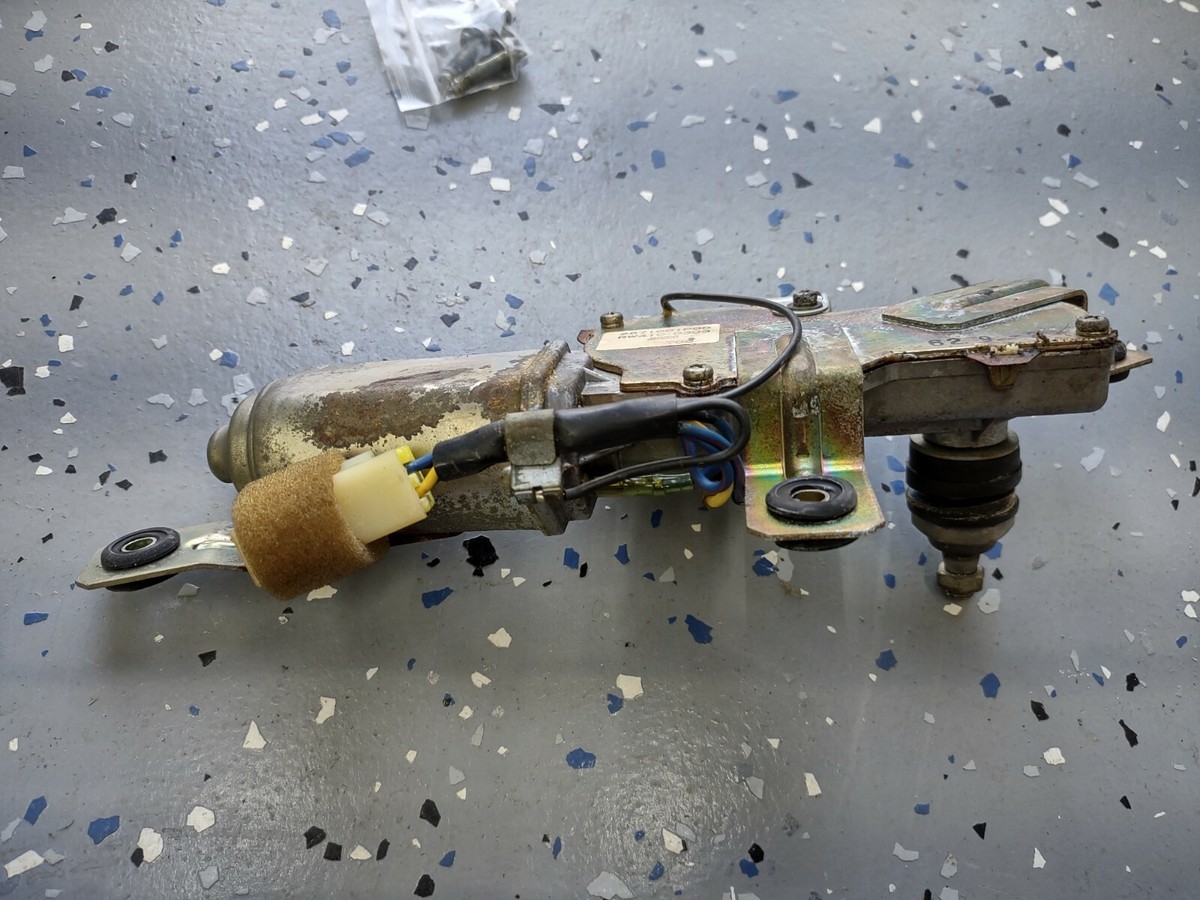 5731です。 84-89 Nissan 300zx OEM Rear Window Wiper Motor Z31 | eBay