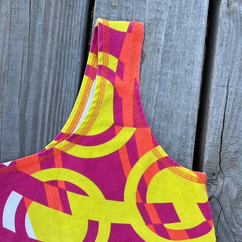 Camiseta sin mangas asimétrica TITLE NINE Mod geométrica. Naranja, rosa, lima. Talla Pequeña S - Imagen 4 de 8