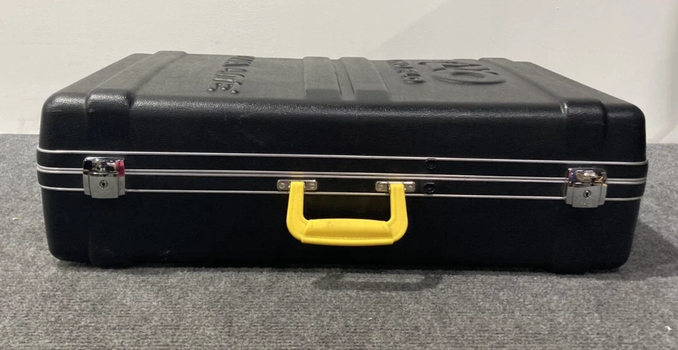 Kino Flo Diva Lite 401 DIV-401-120 Lighting System Travel Kit w/ Power Cord - Image 2 of 4