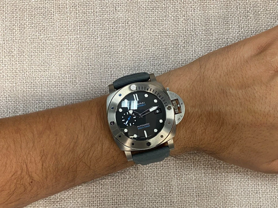 NOS Panerai Submersible PAM 2305 Titanium Mens 47mm Watch B/P '24 PAM02305 - Image 4 of 4