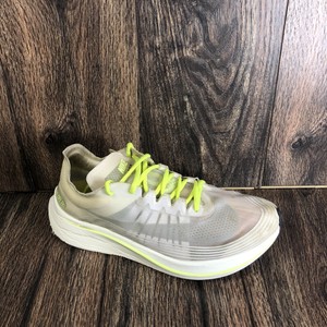 zoom fly sp volt glow