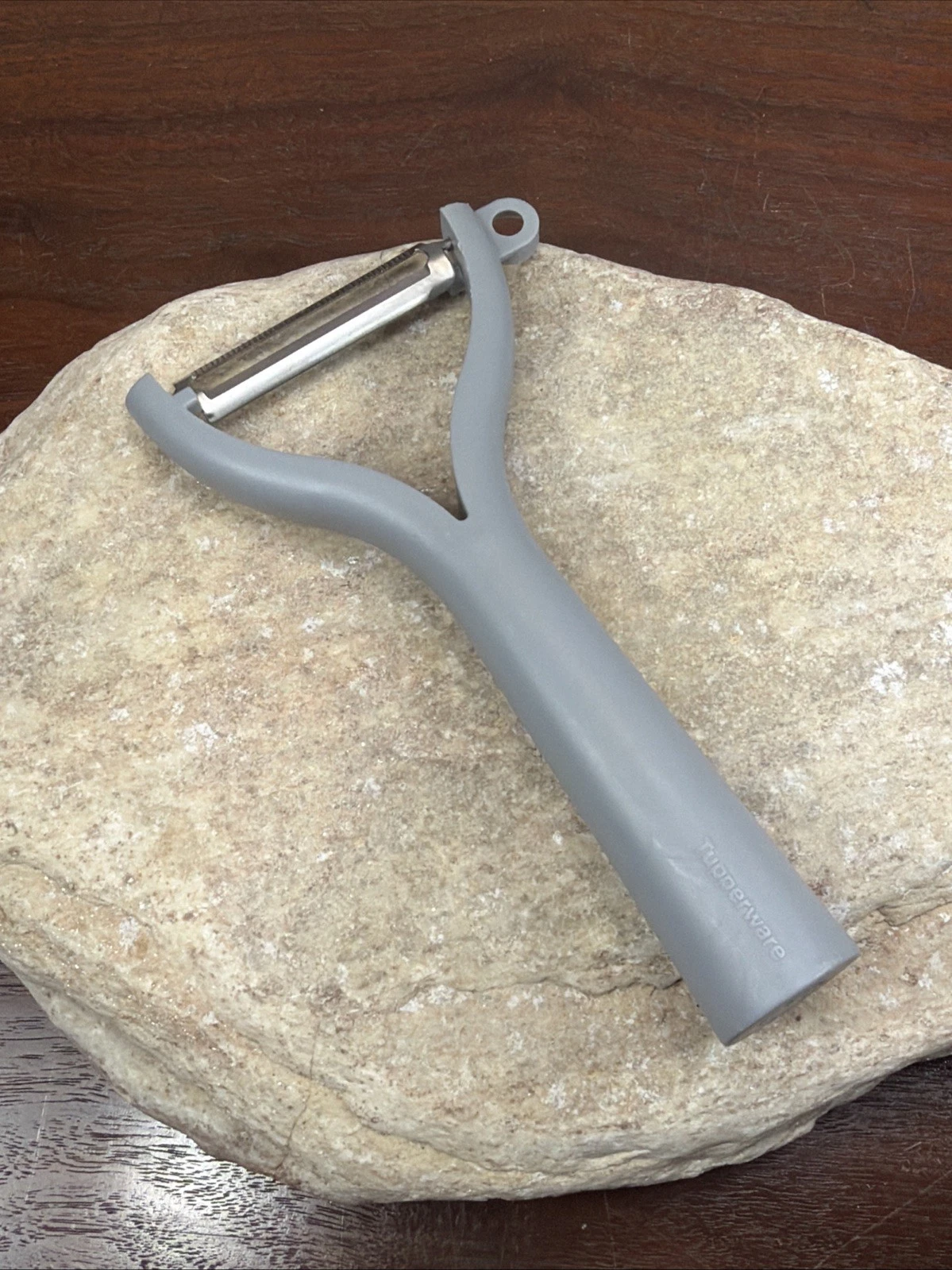 Tupperware Universal Peeler GRAY Kitchen Tool Herb, Citrus & Potato Eye
Opens in a new window or tab
