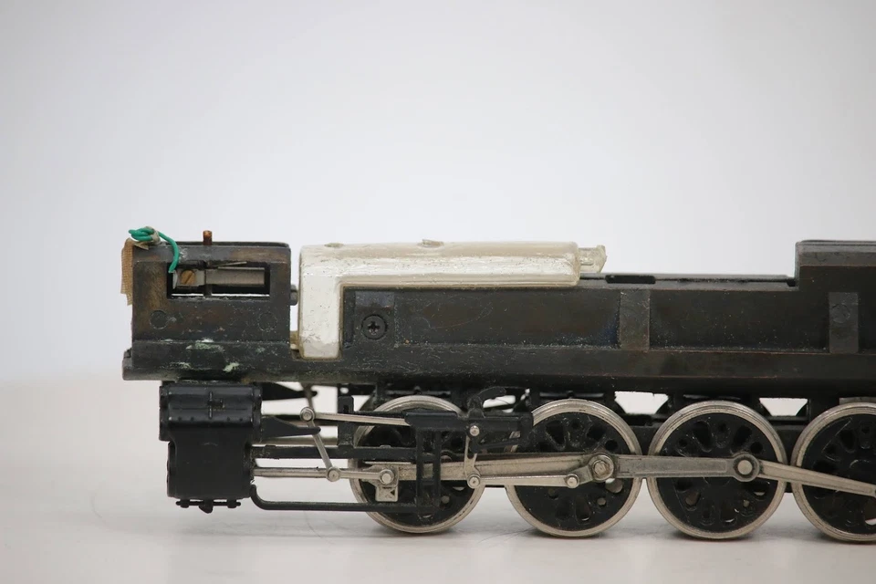 Rivarossi HO 8-Wheel Locomotive Chassis Non-Running Parts/Repair Lot - Image 2 of 4