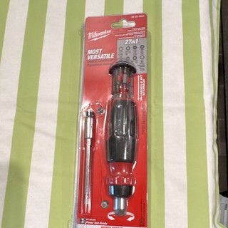 Milwaukee 48 22 2904 27 in 1 Ratcheting Multi Bit Driver In Handle Storage