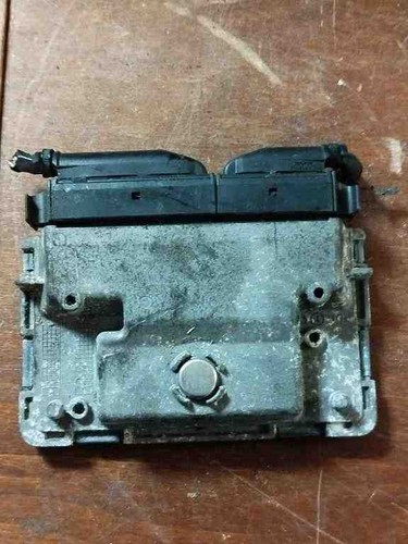 VW POLO 9N Motorsteuergerät ECU 03E906019M Diesel 2010 31939640