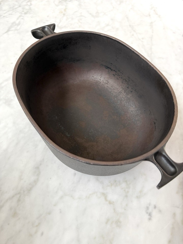 Vntage French LE CREUSET Enzo Mar La Mama Sze 25 Cast ron Ldded
