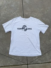 Vintage Tommy Jeans Spellout Graphic Crest T-Shirt in White