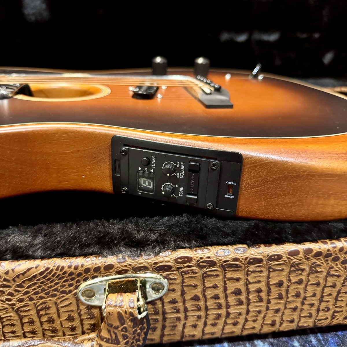 Fender American Acoustasonic MOD Telecaster with Hard case 2019
