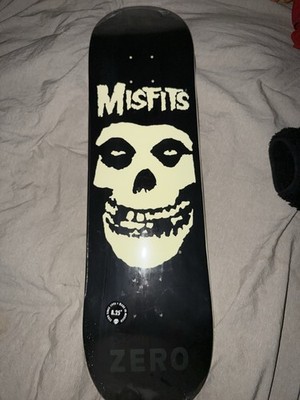 Zero x Misfits Fiend Skull,  Glow-in-the-Dark  Dipped  Fiend Skull 1st Edition