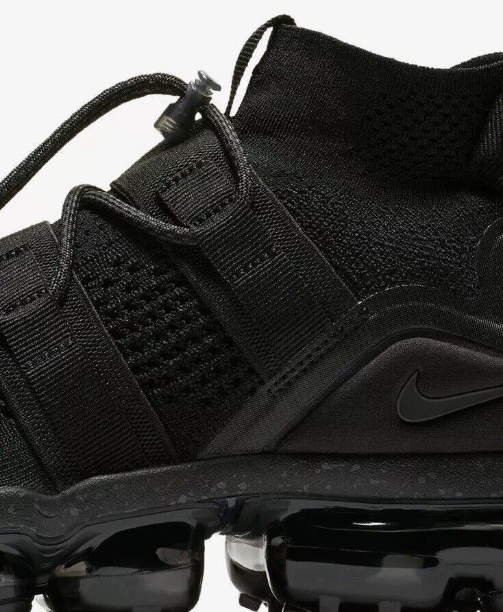 Nike MEN'S Air Vapormax Flyknit Utility TRIPLE BLACK SIZE Nike MEN'S Air Vapormax Flyknit Utility TRIPLE BLACK SIZE