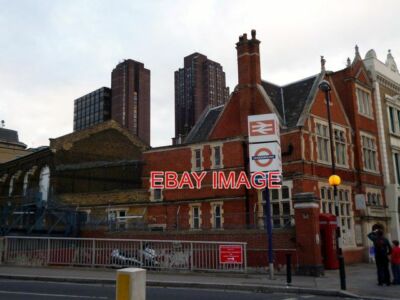 PHOTO  WATERLOO RAILWAY STATION ENTRANCE BAYLIS ROAD  AT THE JUNCTION WITH SPUR
