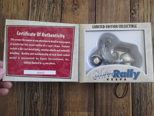 NEW Xonex Silver Rally Vespa Die-Cast Metal 1:12 Scale Limited Edition 1998 - Picture 5 of 11