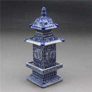 Old-Collecting-Antique-Chinese-blue-and-white-porcelain-layered-tower-Vases