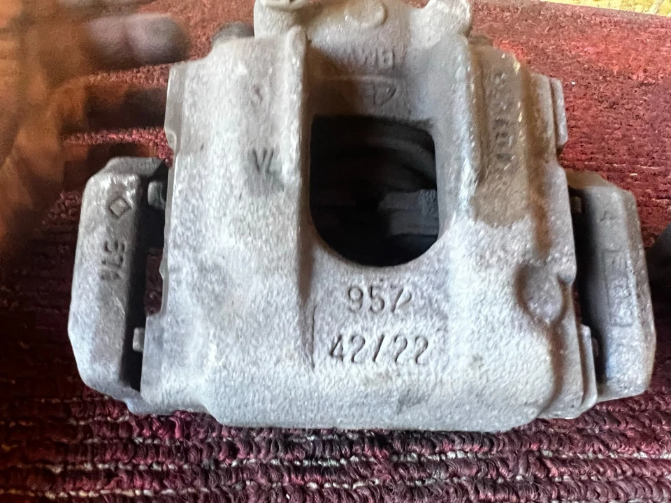 JUEGO ZAPATAS PINZAS FRENO TRASERO IZQUIERDO Y DERECHO BMW 2000-2008 E46 330CI OEM/B2 Foto 2 de 4