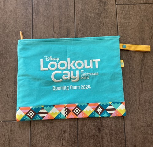Disney Cruise Line DCL 2024 Lookout Cay Lighthouse Point Ears + Opening Team Bag - Afbeelding 2 van 10
