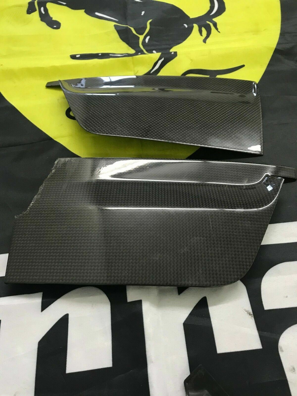 FERRARI 458 SPIDER, SPECIALE CARBON OUTSIDE FINISHING SHIELD SET OEM 84409000
