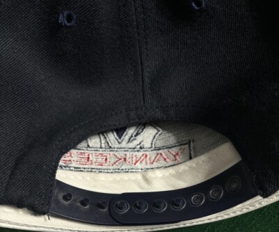 Vintage 90s New York Yankees Logo Nutmeg Cap Snapback Hat Made in