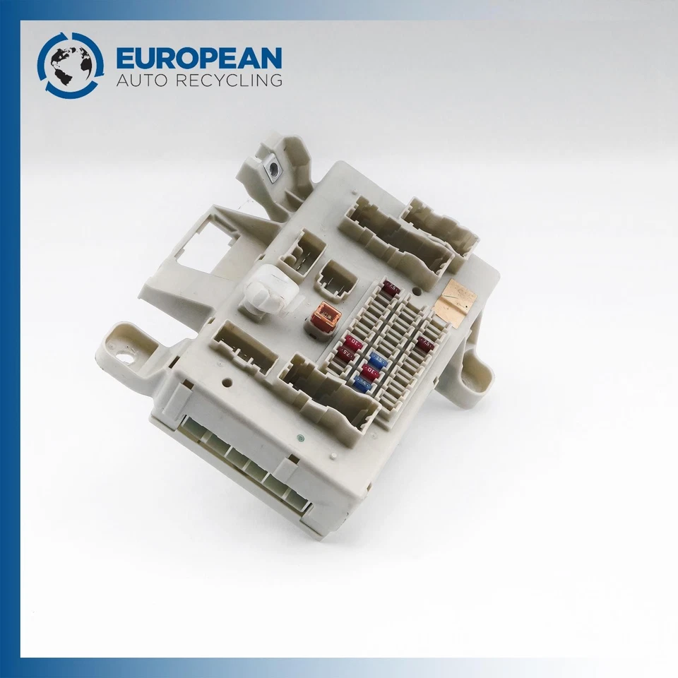 Caixa de fusíveis cabine lateral para motoristas TOYOTA FJ CRUISER 2008 CAIXA DE FUSÍVEIS JUNÇÃO 8273035381 - Imagem 4 de 4