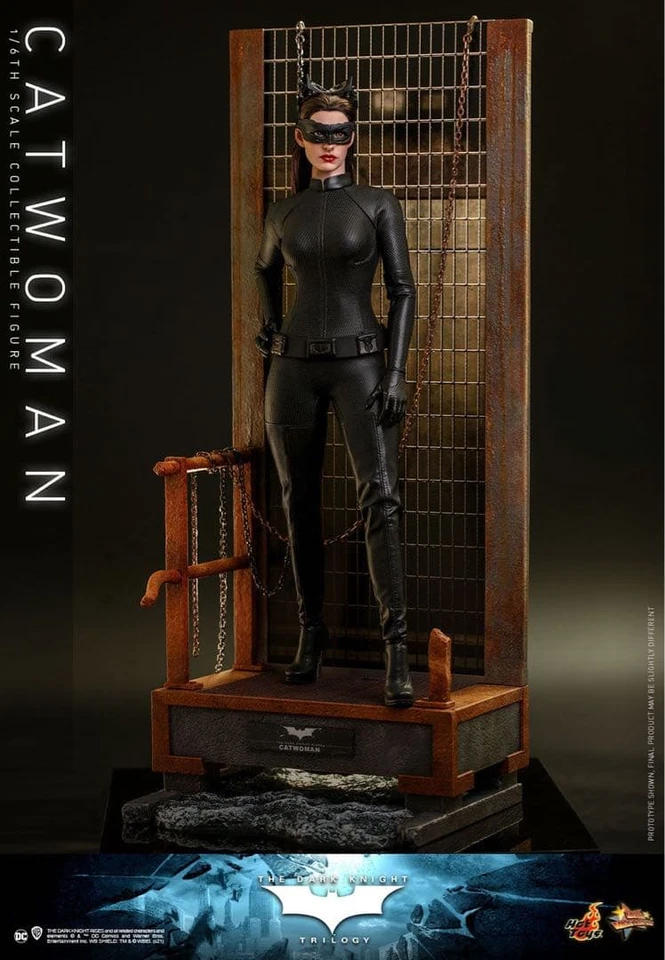 Hot Toys MMS627 Batman 1/6 The Dark Knight Trilogy Catwoman Figure In Stock - Image 2 of 3