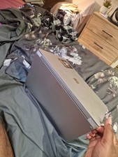 Microsoft Surface Laptop 3 Core i5-1035G7 8GB 256GBNVME Win 11 pro (cracked)