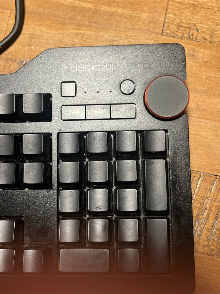 Das Keyboard 4 Ultimate Blank Wired Mechanical Keyboard, Cherry MX Blue Switches - Image 3 of 4