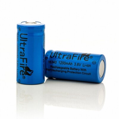 2x UltraFire 16340 (CR123A) Akku Batterien 1200mA 3,6V Li-Ion Wiederaufladbare
