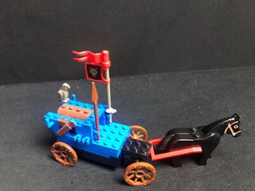Lego 6038 Wolfpack Wolfpack Renegades Knights Castle Wolf Knight Carriage from 1992