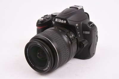 Nikon D3000 10MP Digital SLR Camera w/18-55mm Lens Shutter Count 8,200 #T-25214