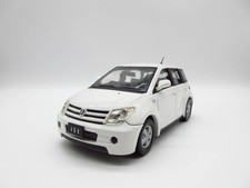1/24 Toyota First Generation Ist White Color Sample Minicar
