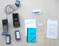VINTAGE Motorola MicroTAC DPC550 Cellular Flip Phone Untested Complete Set
