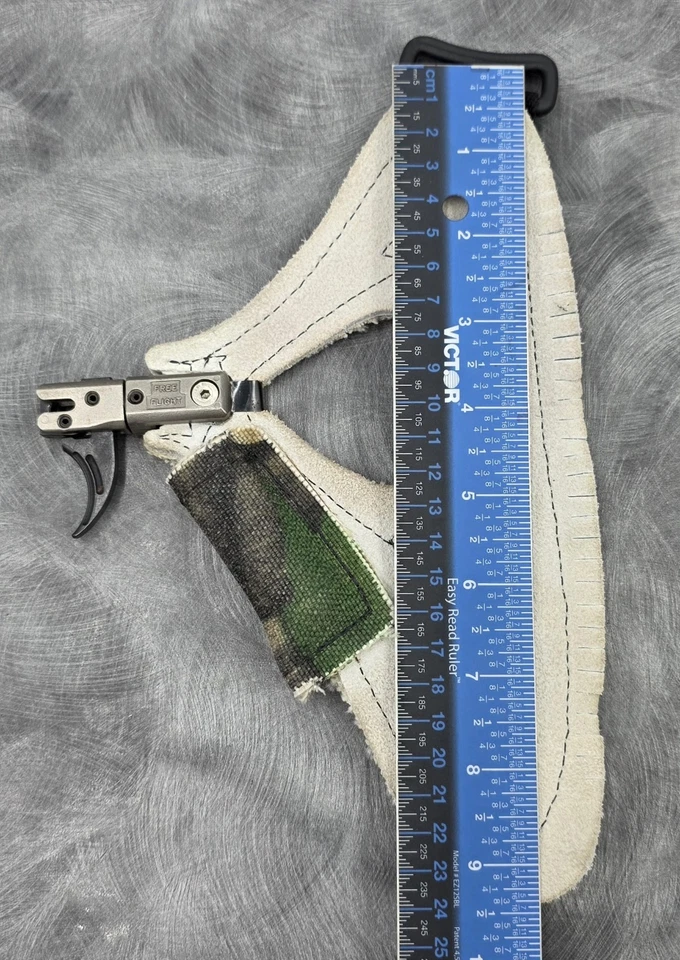 Winn Archery Free Flight Release C-10 LH Medium - Image 2 of 3