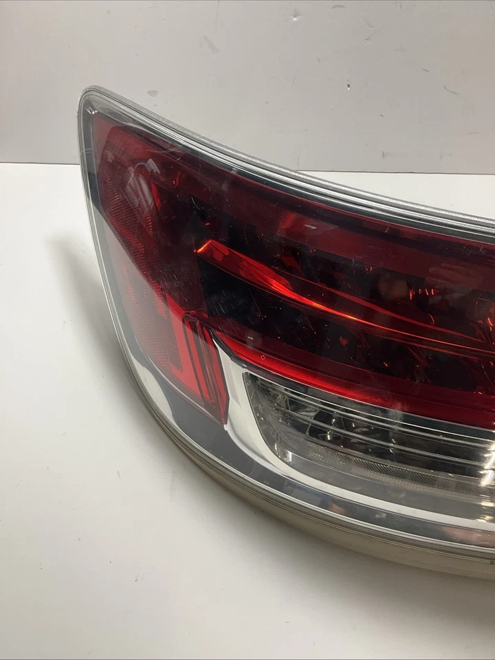2007 - 2009 Mazda CX-9 Rear Left Driver Side Outer Tail Light OEM  (NO BULBS) - Image 4 of 4
