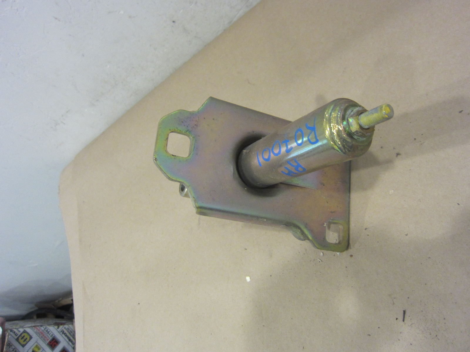 Bentley Arnage 1999 - RH Front Bumper Shock