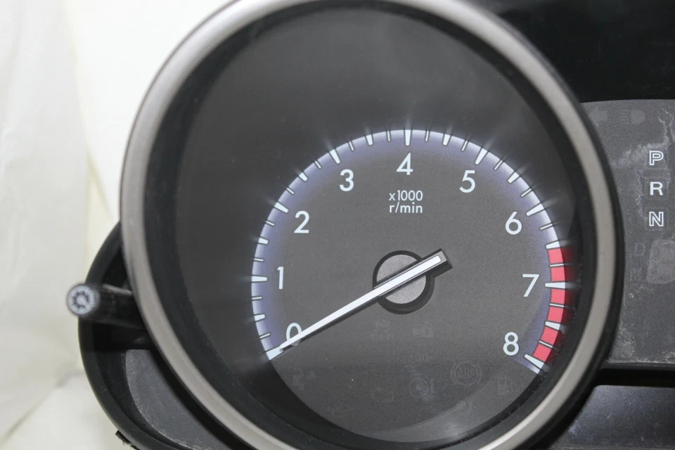 Cuadro de instrumentos velocímetro indicadores del panel de instrumentos 2012 2013 Mazda 3 64.793 millas Foto 3 de 4