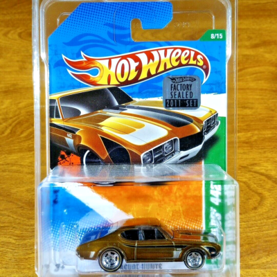 Hot Wheels Factory Sealed 2011 Set Super Treasure Hunt '68 Olds
