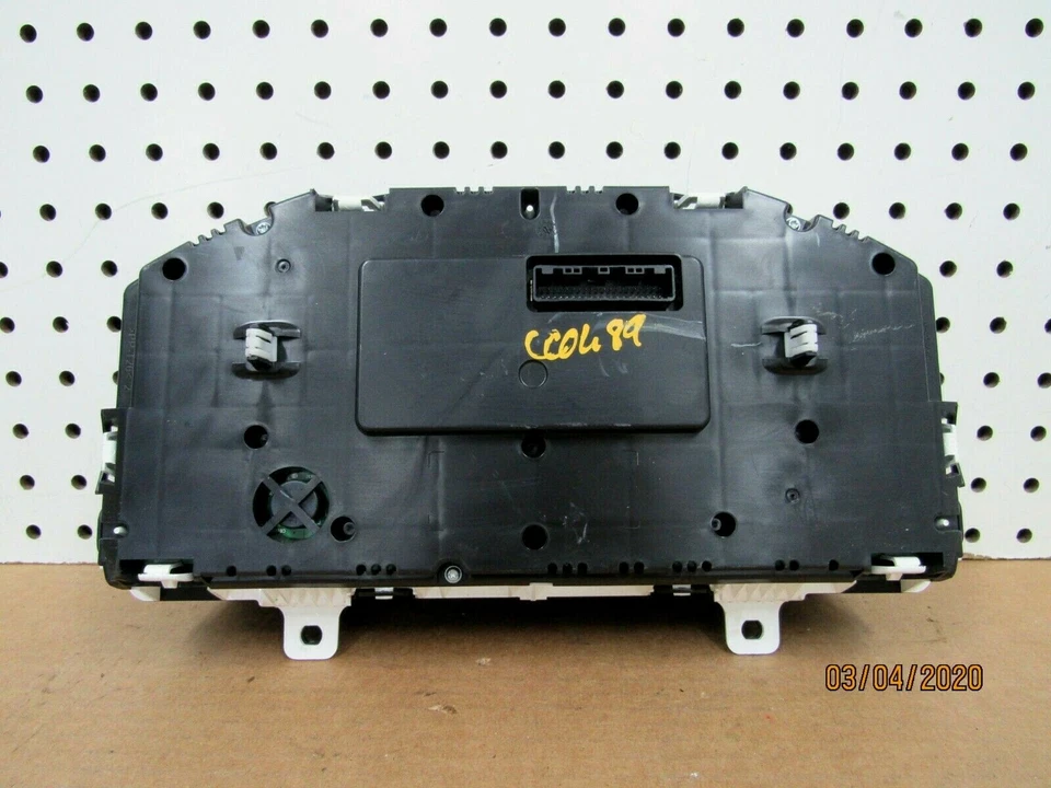 15 16 日产 Versa note Hatchback 仪器速度计集群 62,447 英里 — 第 2/2 张图片