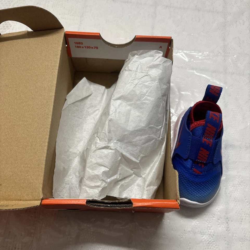 NIKE Flex Zapatos para Correr Azul y Rojo #AT4665-408 Niño Talla: 2C Nuevos $35 NUEVO Foto 4 de 4