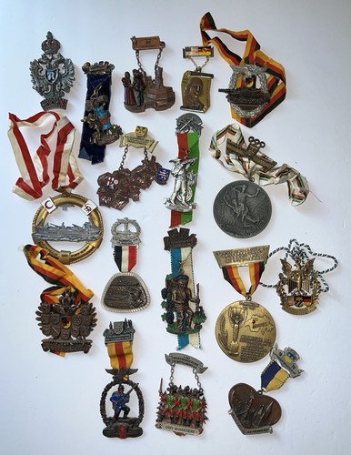 Lote raro de 17 fotos de medallas vagabundas alemanas vintage militares años 70’s